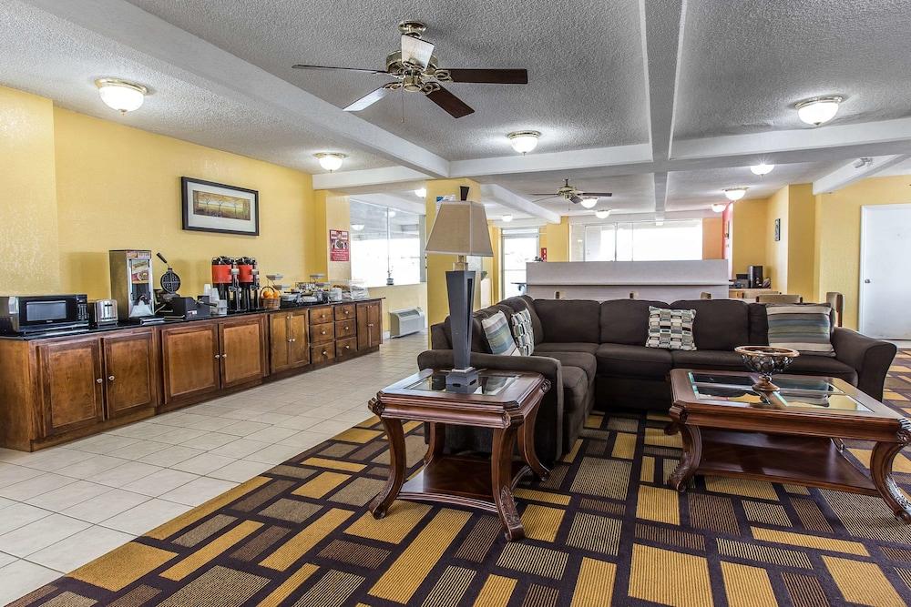 Econo Lodge Byron near Historic District - Warner Robins photo 34