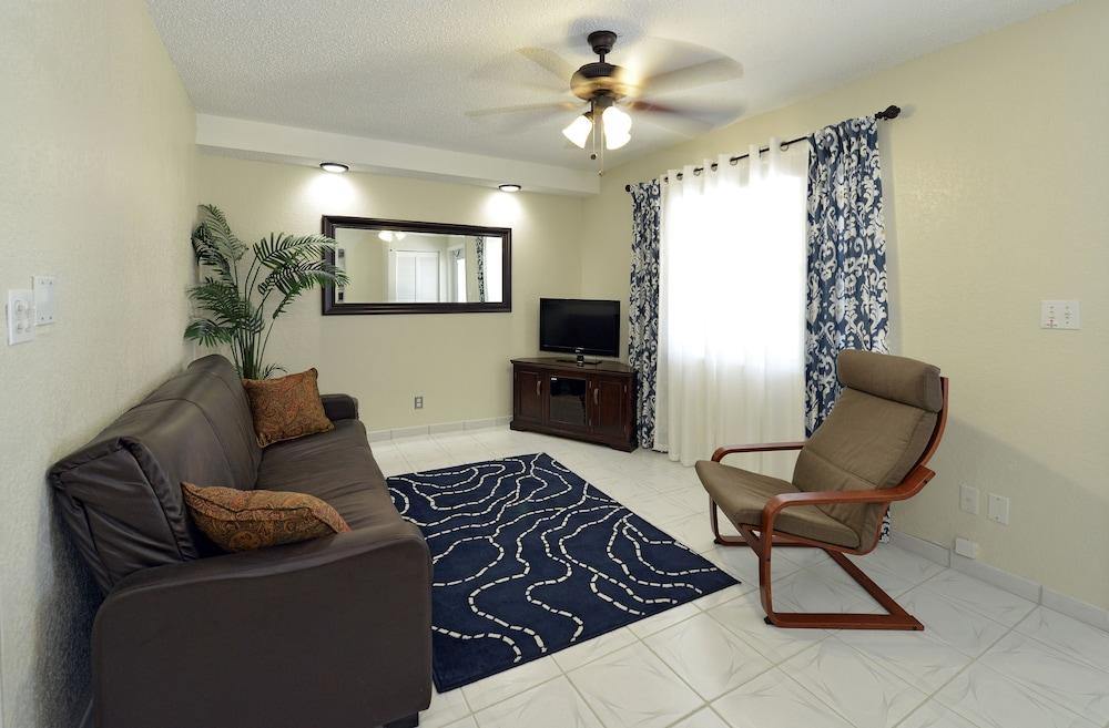 Hollywood by the Sea Hotel photo 49