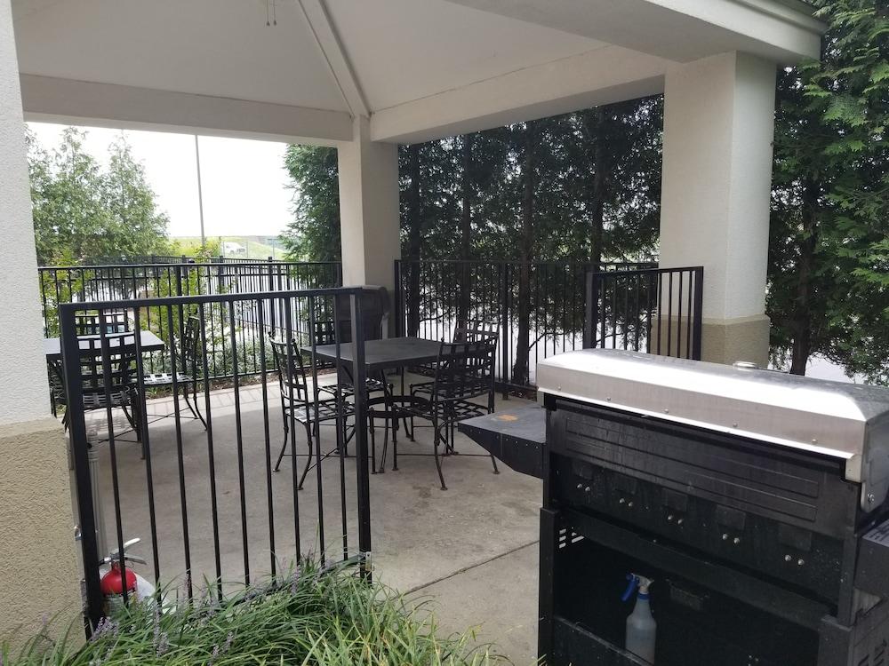 Candlewood Suites Cape Girardeau by IHG photo 17