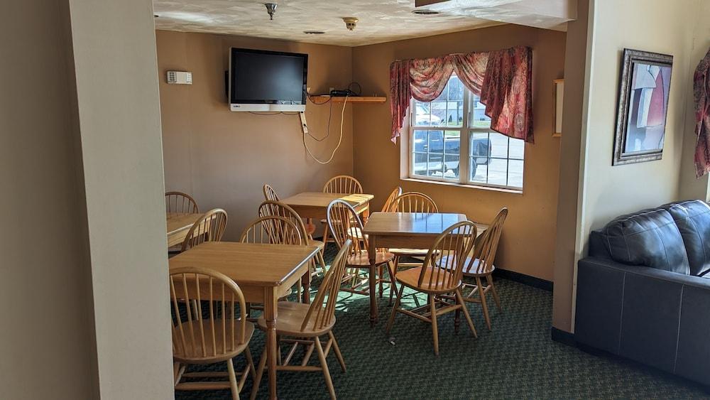 St Clair Inn and Suites photo 17