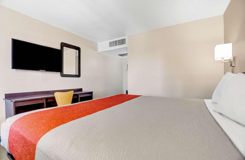 Motel 6 Grants, NM photo 15