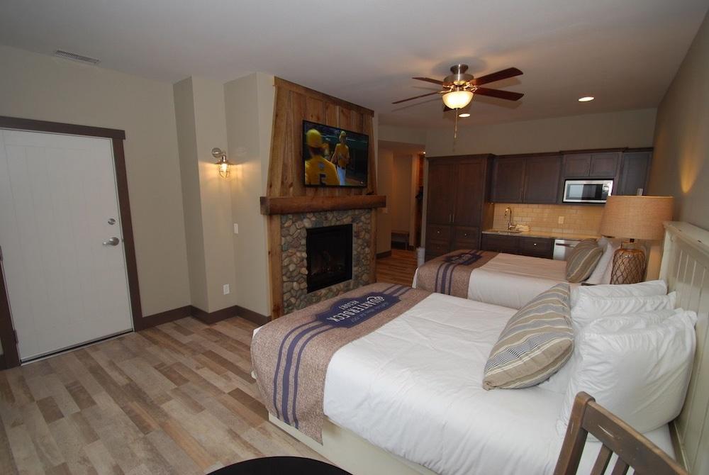 Quarterdeck Resort & Restaurant photo 4