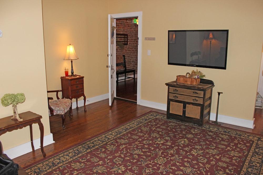 Pikk's Inn photo 32