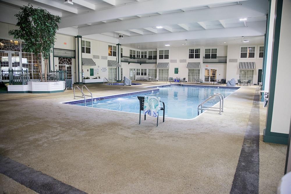 Grand Hinckley Inn photo 31