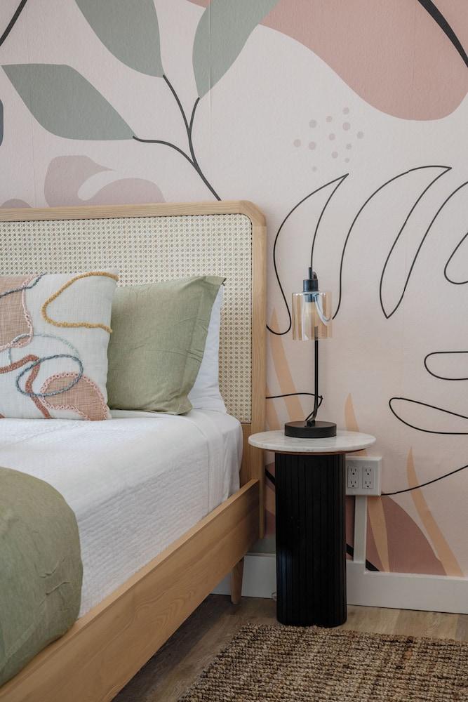 Haleys Court Boutique Motel photo 40