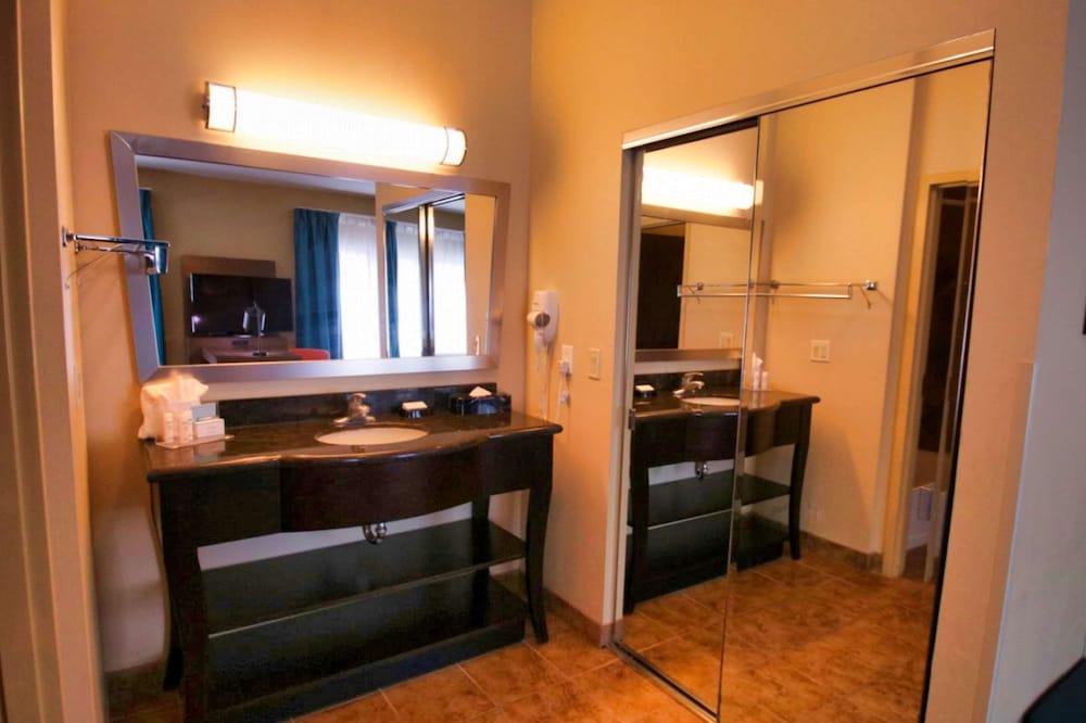 Hampton Inn & Suites Jacksonville - Beach Blvd/Mayo Clinic photo 37