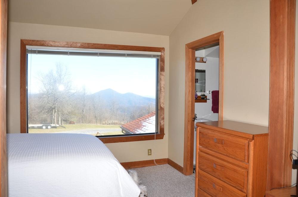 Bent Mountain Lodge photo 14
