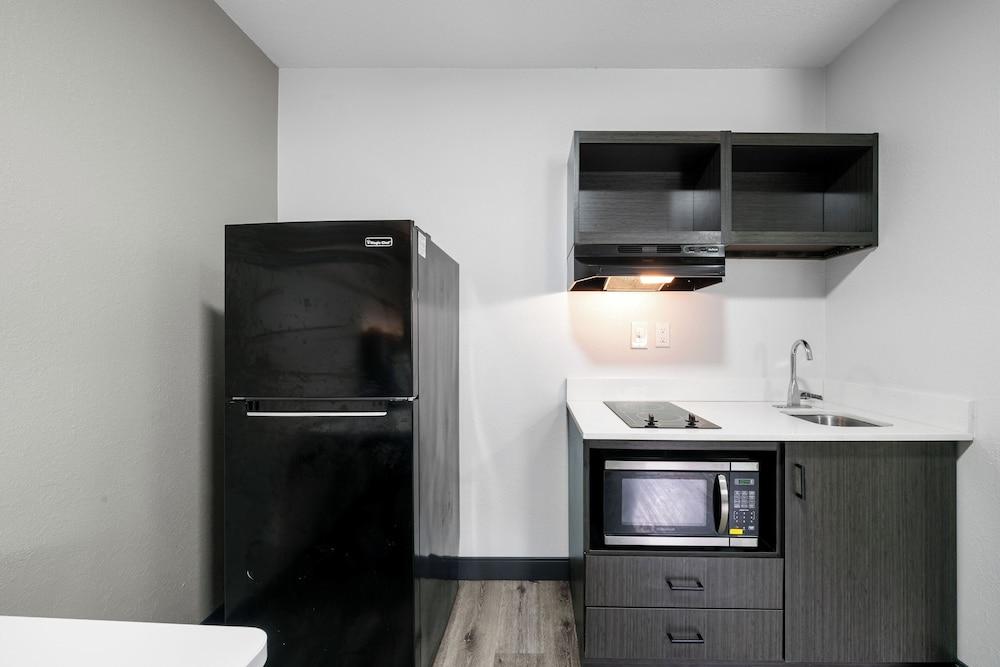 Southern Suites Cartersville photo 2