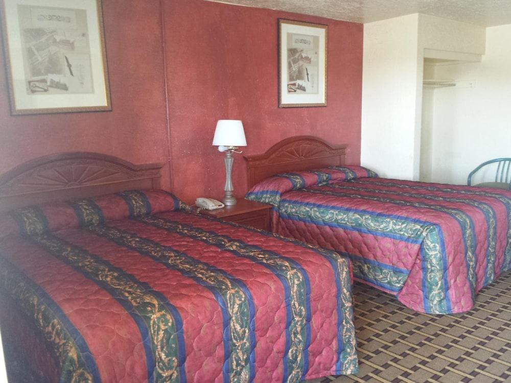 Encore Motel photo 33