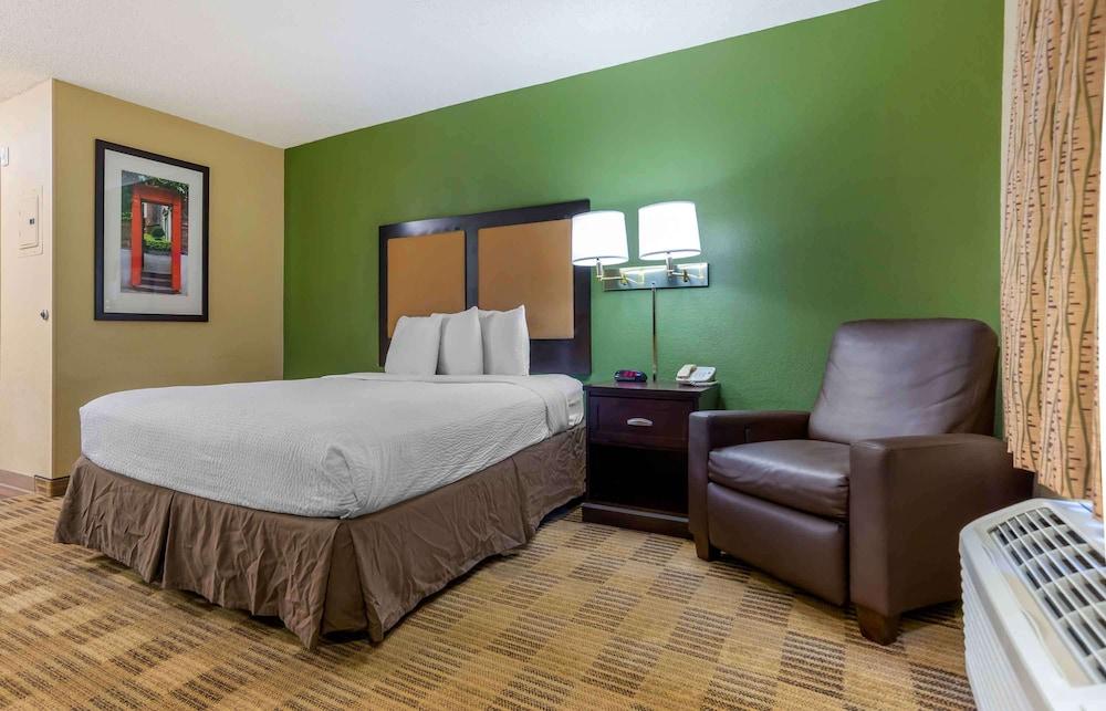 Extended Stay America Suites New Orleans Metairie photo 11