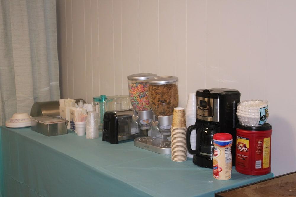 Green Valley Motel photo 11