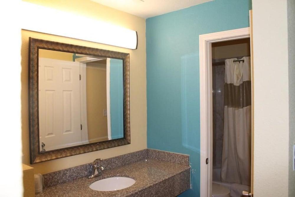 Economy Inn Express photo 12