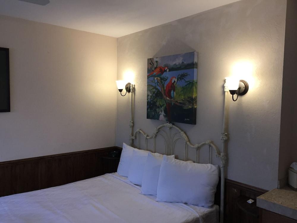 Seacrest Inn photo 11