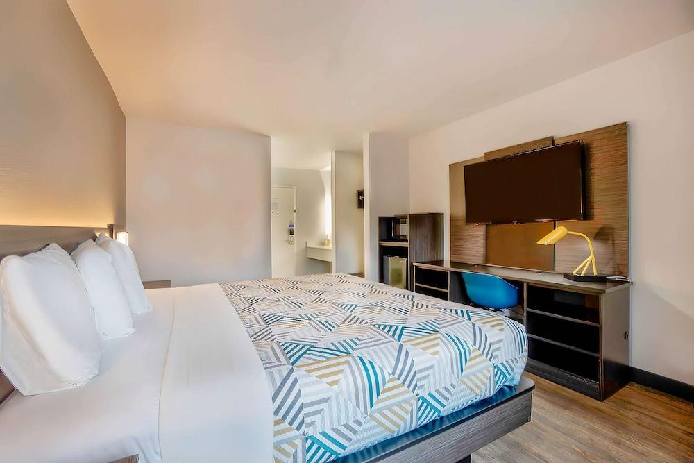 Motel 6 Tulsa, OK - CENTRAL photo 29