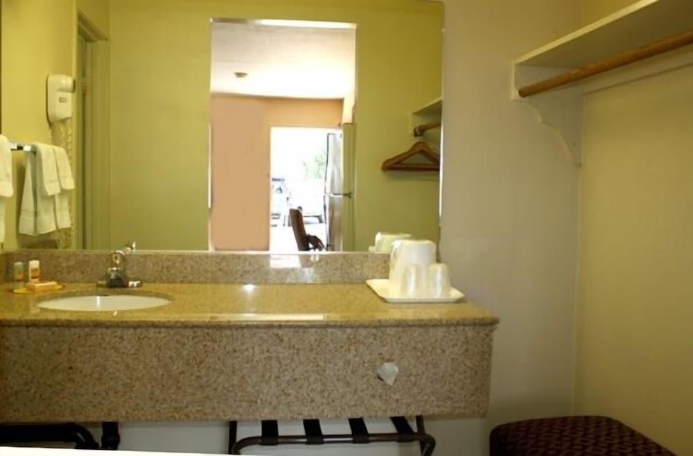 Escondido Lodge photo 27