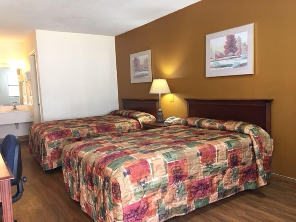 Suite Stay Talladega photo 12