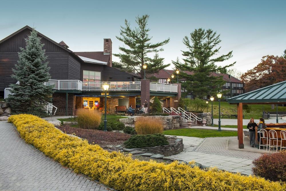 Split Rock Resort photo 86