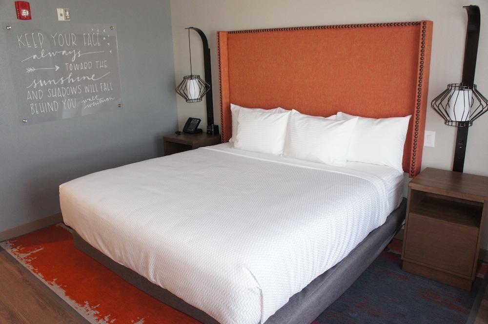 La Quinta Inn & Suites by Wyndham Perry photo 24