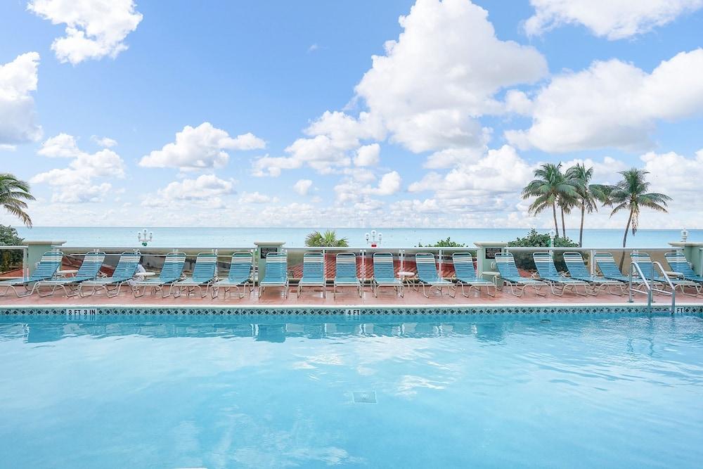 Hollywood Beach Tower photo 1