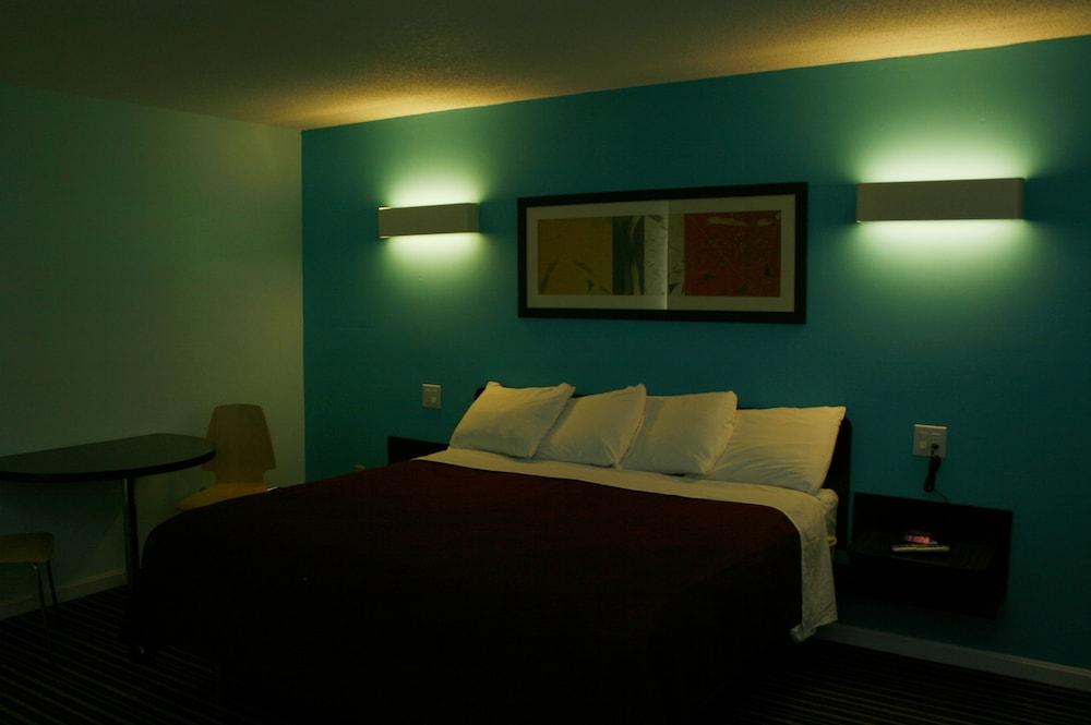 Relax Inn Motel photo 23