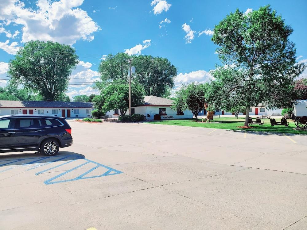 Covered Wagon Motel photo 38