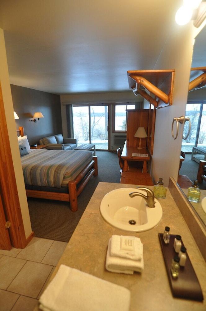 Whaleback Inn photo 27