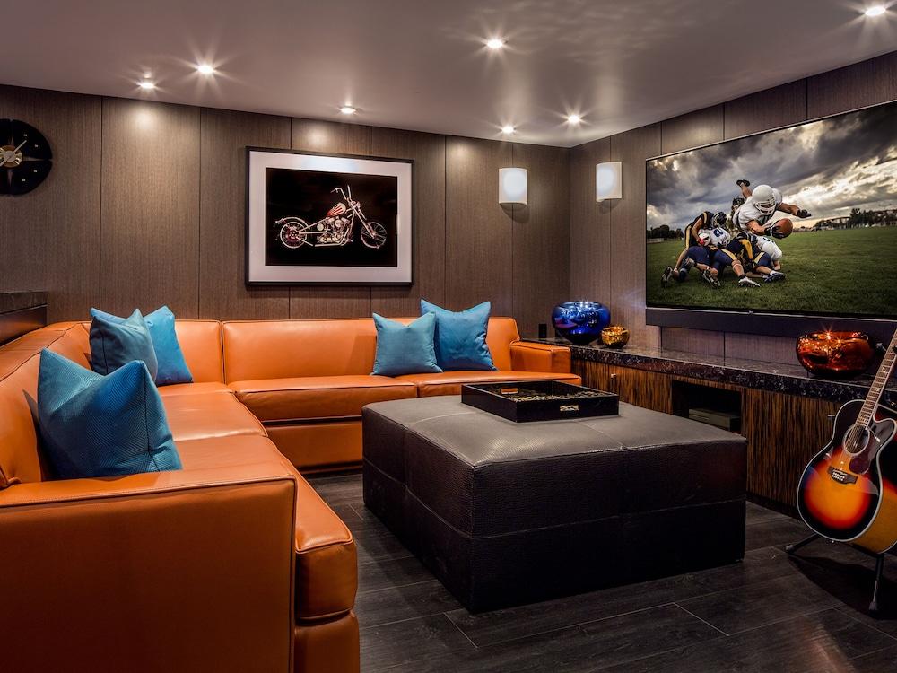 Sunset Marquis photo 62