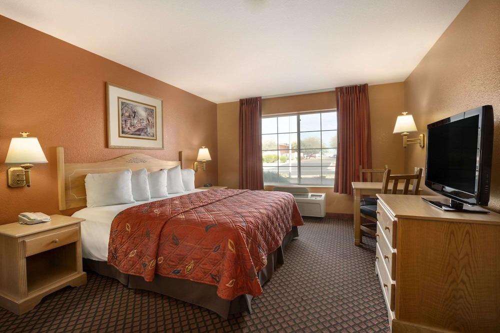 Garner Hotel Phoenix Northwest – Surprise by IHG photo 9