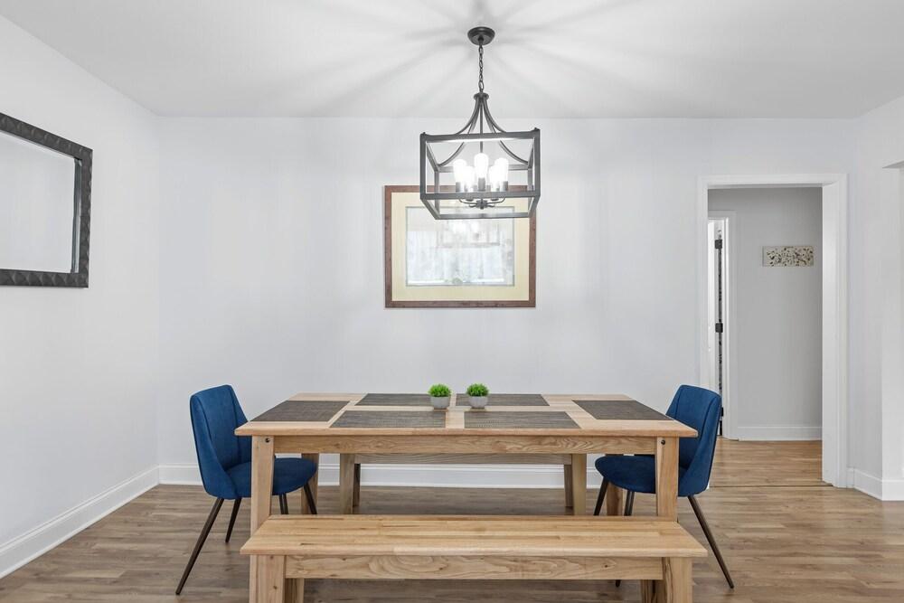 Trendy at Hoyt Two Homes photo 11