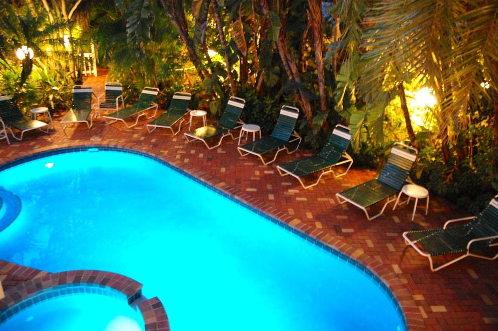 Siesta Palms By the Beach photo 12