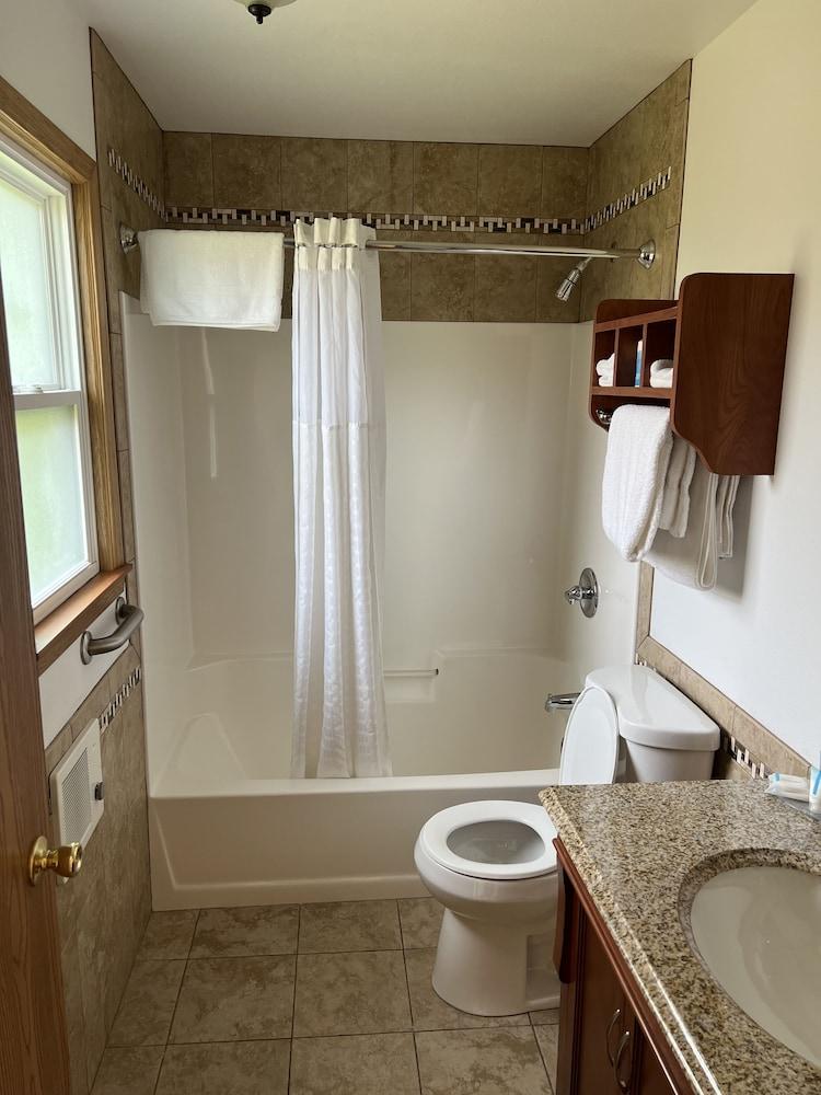 All Star Inn & Suites photo 86