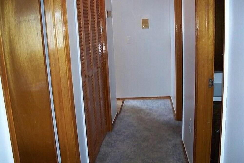 Aquarius Arms Motel photo 14