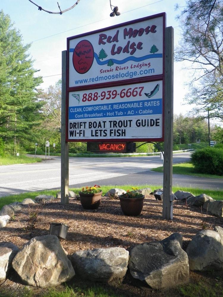 Red Moose Lodge photo 15