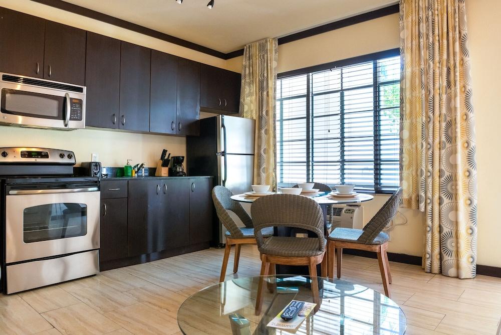 Tradewinds Apartment Hotel photo 48