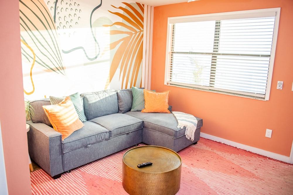Sunburst Inn photo 56