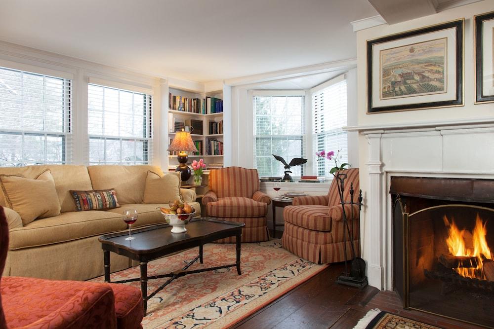 Garden Gables Inn photo 2