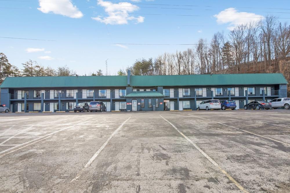 OYO Hotel Mt. Vernon KY - Renfro valley/I-75 photo 34