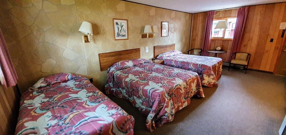 Red Ranch Motel photo 6