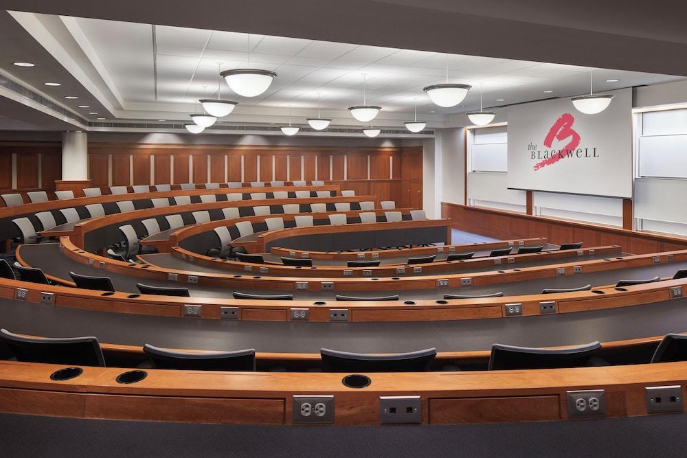 The Blackwell Inn and Pfahl Conference Center photo 10