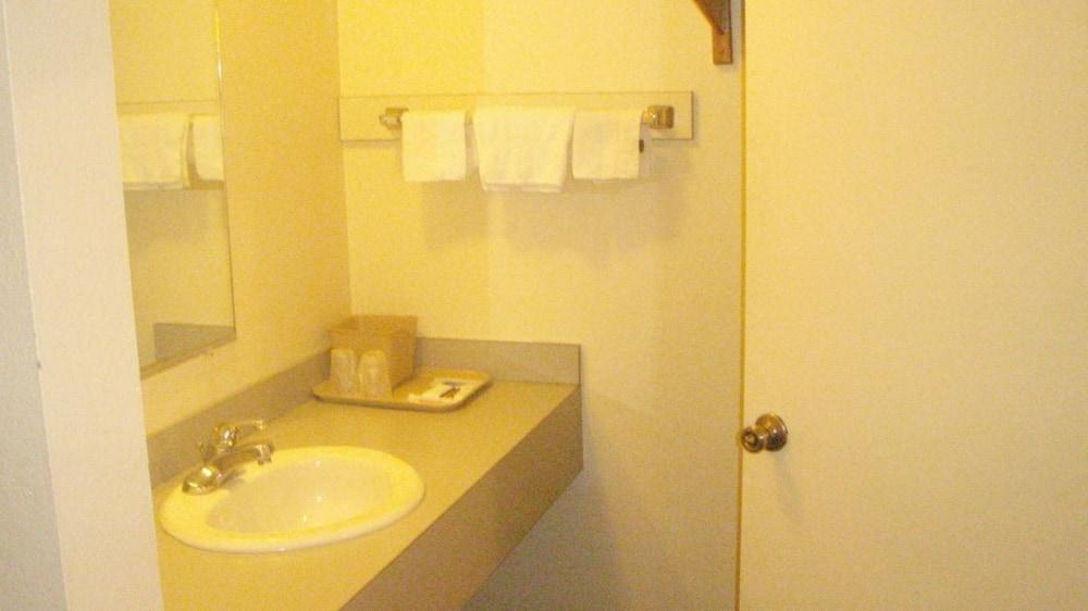 Pawnee Inn photo 8