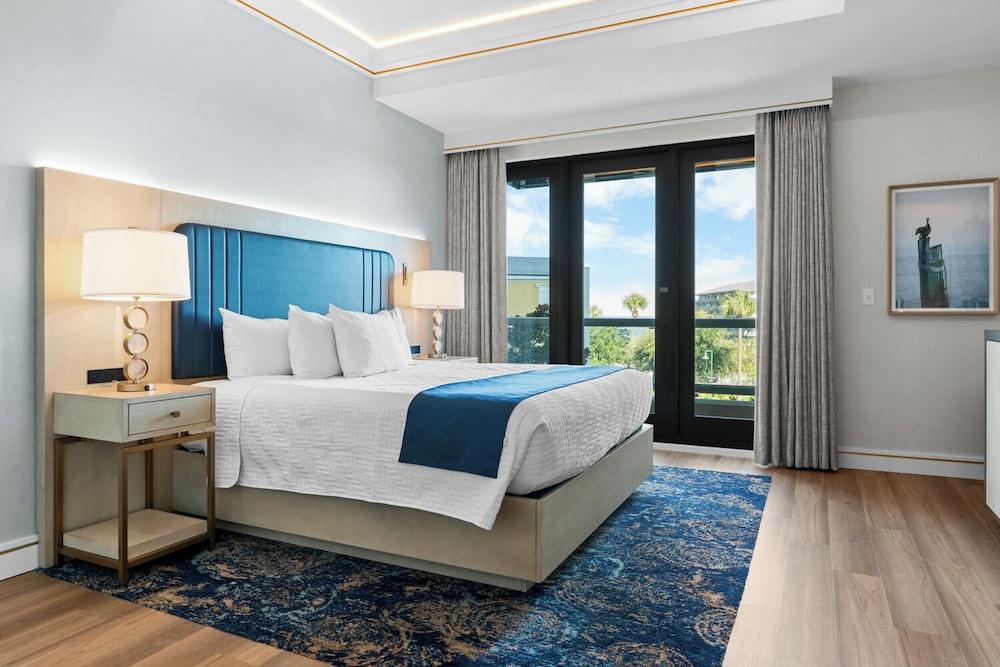 Harbor Suites at Harborwalk Village photo 86