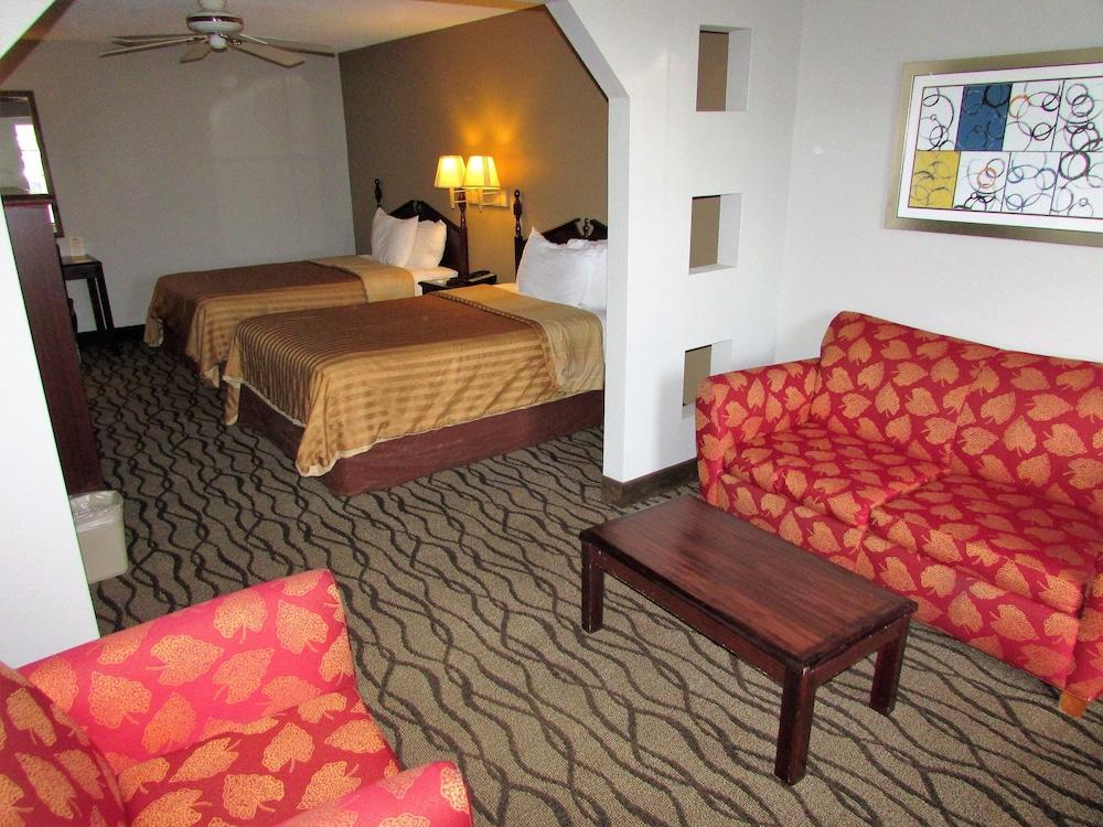 Days Inn & Suites by Wyndham Fort Valley photo 6