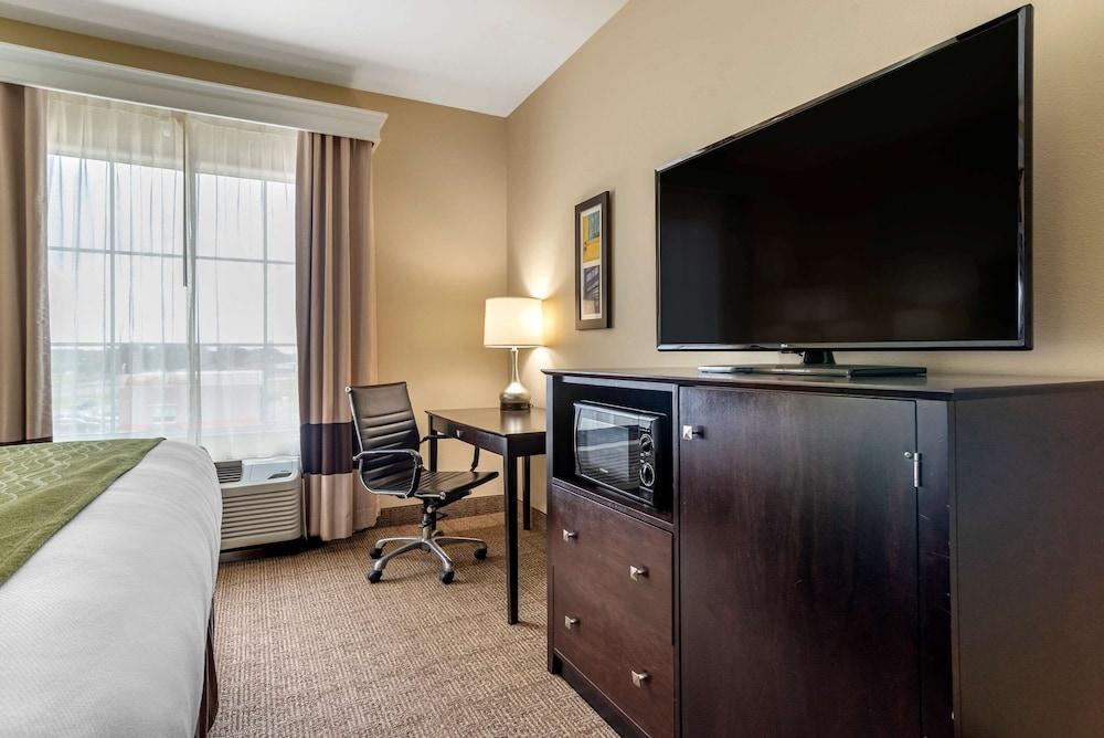 Comfort Inn & Suites Scott-West Lafayette photo 9
