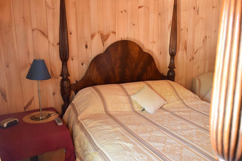 Lake House photo 61