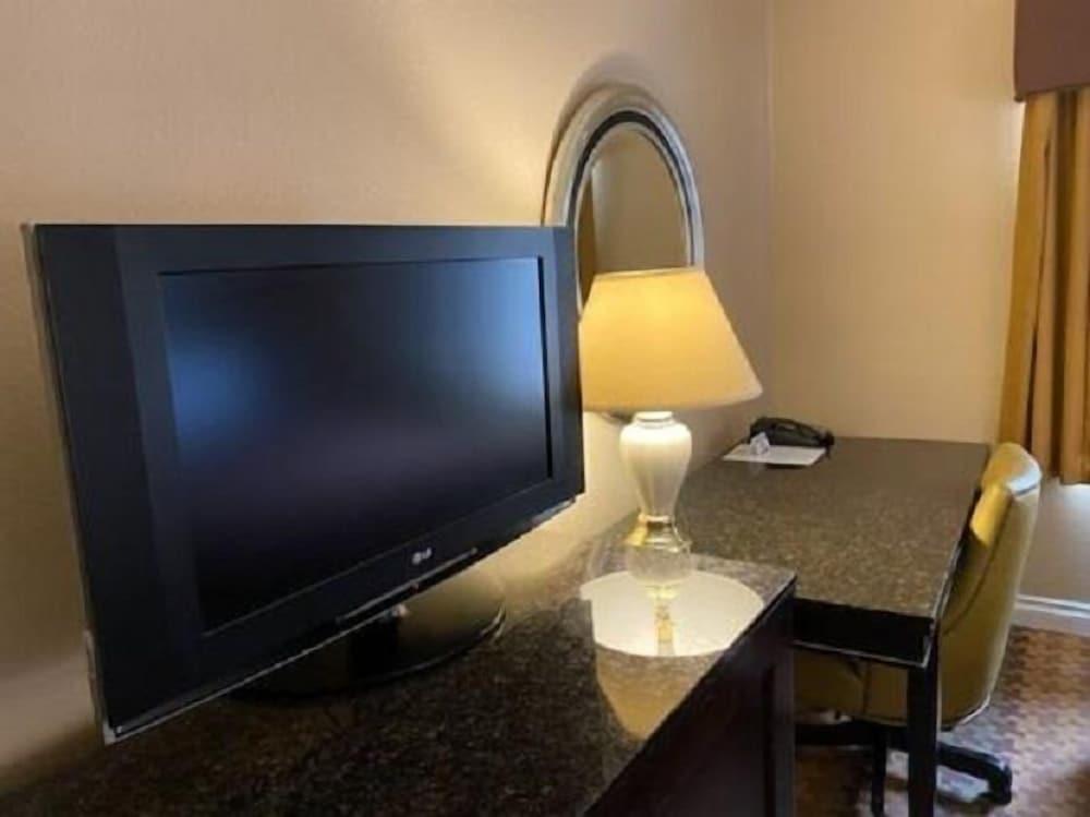 Hotel Saddleback Los Angeles - Norwalk photo 9