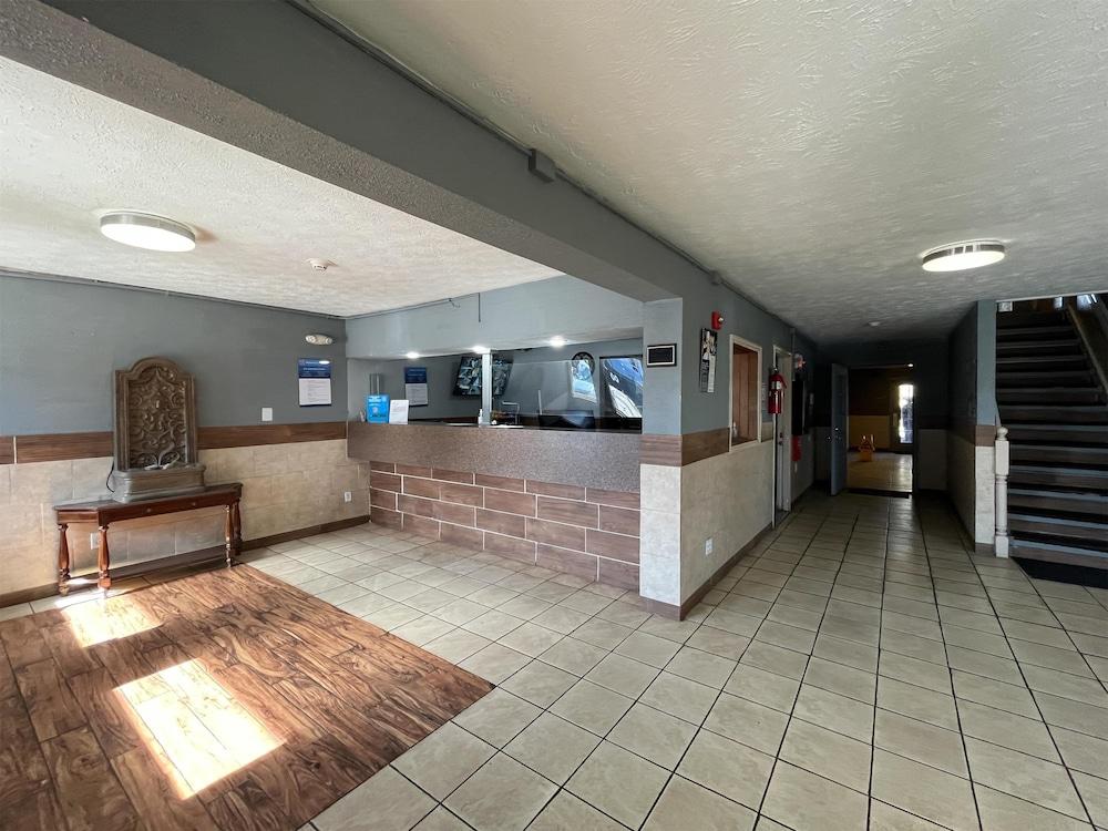 Studio 6 Suites Hurricane, Wv photo 2