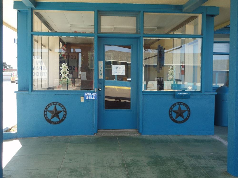 Sands Motel photo 3