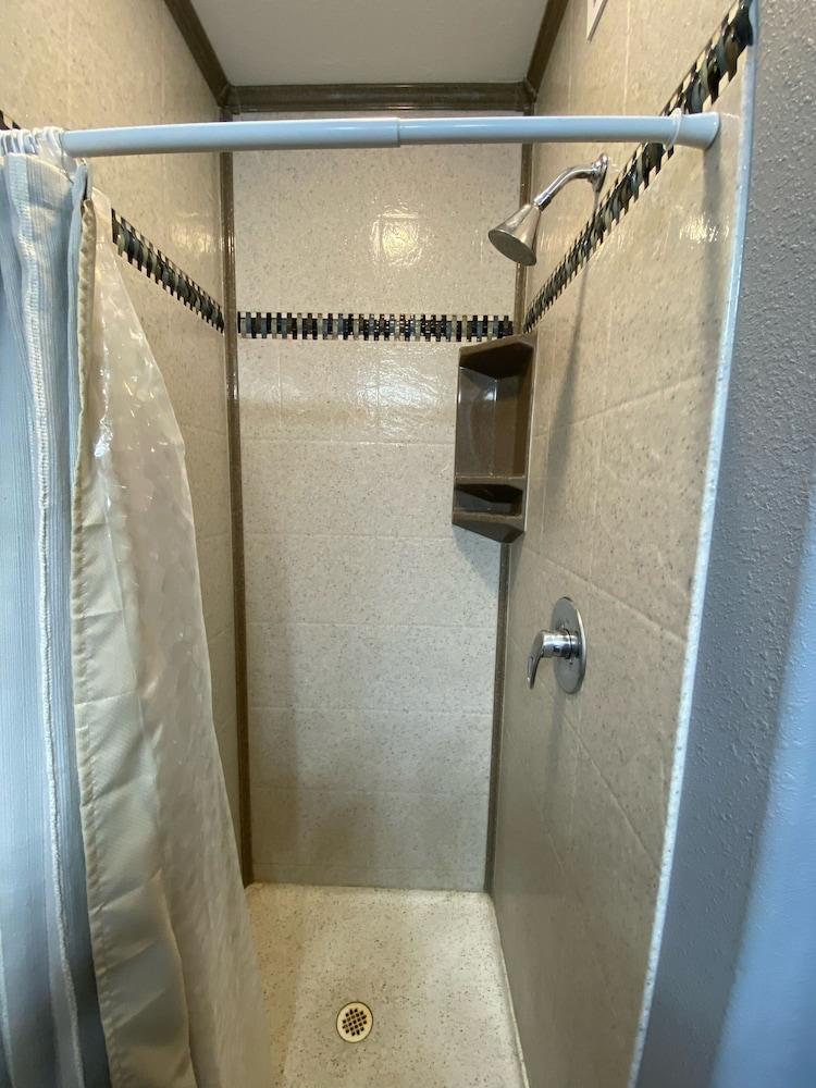 Burge Hotel photo 10