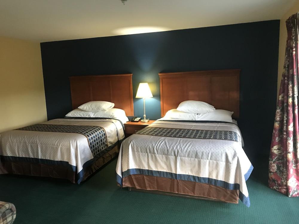 Swiss Chalets Village Inn photo 23