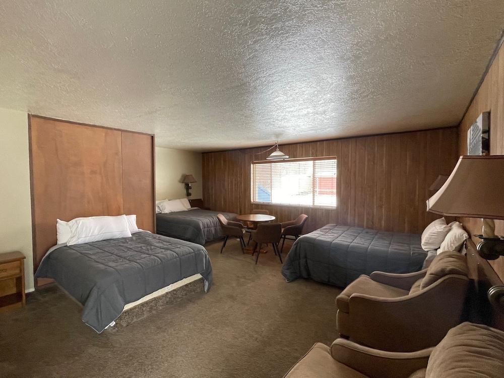 Ho Hum Motel photo 12